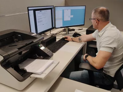 V novem centralnem dokumentacijskem in digitalizacijskem centru v Celju se bodo skenirala vsa sodna pisanja za vsa slovenska sodi&scaron;ča. F Mojca Marot