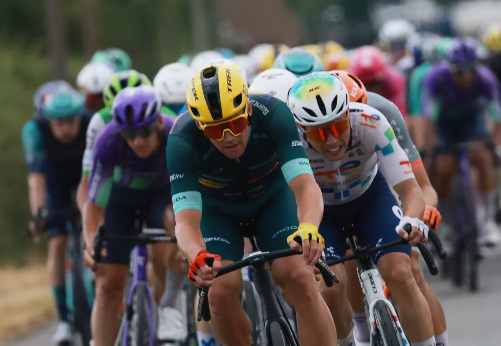 Cycling - Tour de France - Stage 12 - Circuit Nevers Magny-Cours to Chalon-sur-Saone - Magny-Cours, France - July 16, 2026 Lidl - Trek's Mads Pedersen wearing the green jersey in action with cyclists during stage 12 REUTERS/Stephanie Lecocq