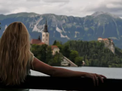 ko ljudje hodijo počitnikovat v druge dežele se mi radi sprostimo na na&scaron;em Bledu&hellip;Bled je Bled: