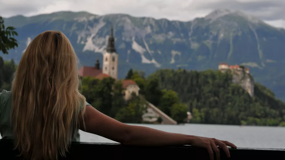 ko ljudje hodijo počitnikovat v druge dežele se mi radi sprostimo na na&scaron;em Bledu&hellip;Bled je Bled: