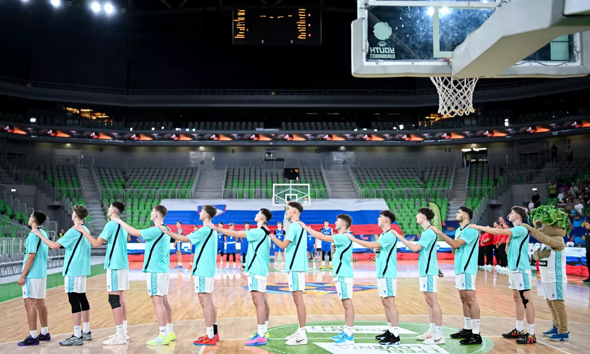 Slovenija v polfinalu eurobasketa v Ljubljani do 20 let