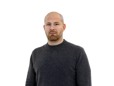 Matjaž TerzičZA ONLINE - Redakcija Dnevnik 2024 - portreti za komentarje in kolumne - kolumnisti - komentatorji &ndash; novinarji - portret //FOTO: Luka Cjuha