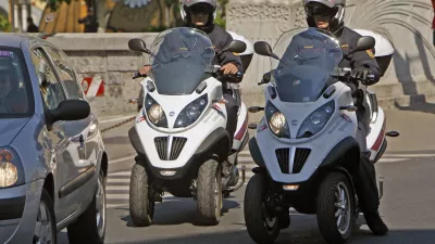 - ljubljanski mestni redarji na motorju - //FOTO: Tomaž Skale