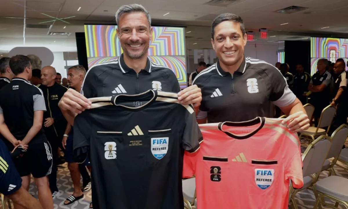 Zakaj se je Fifa za finale odločila za Vinčića? Legendarni Collina pojasnjuje