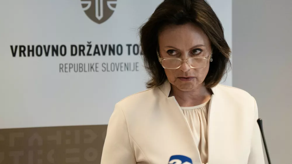 Ljubljana.Izjava vrhovnega drzavnega tozilstva v zvezi s predlogom zakona o SKOK.Generalna drzavna tozilka Katarina Bergant.