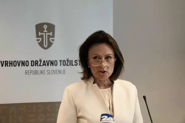 Ljubljana.Izjava vrhovnega drzavnega tozilstva v zvezi s predlogom zakona o SKOK.Generalna drzavna tozilka Katarina Bergant.