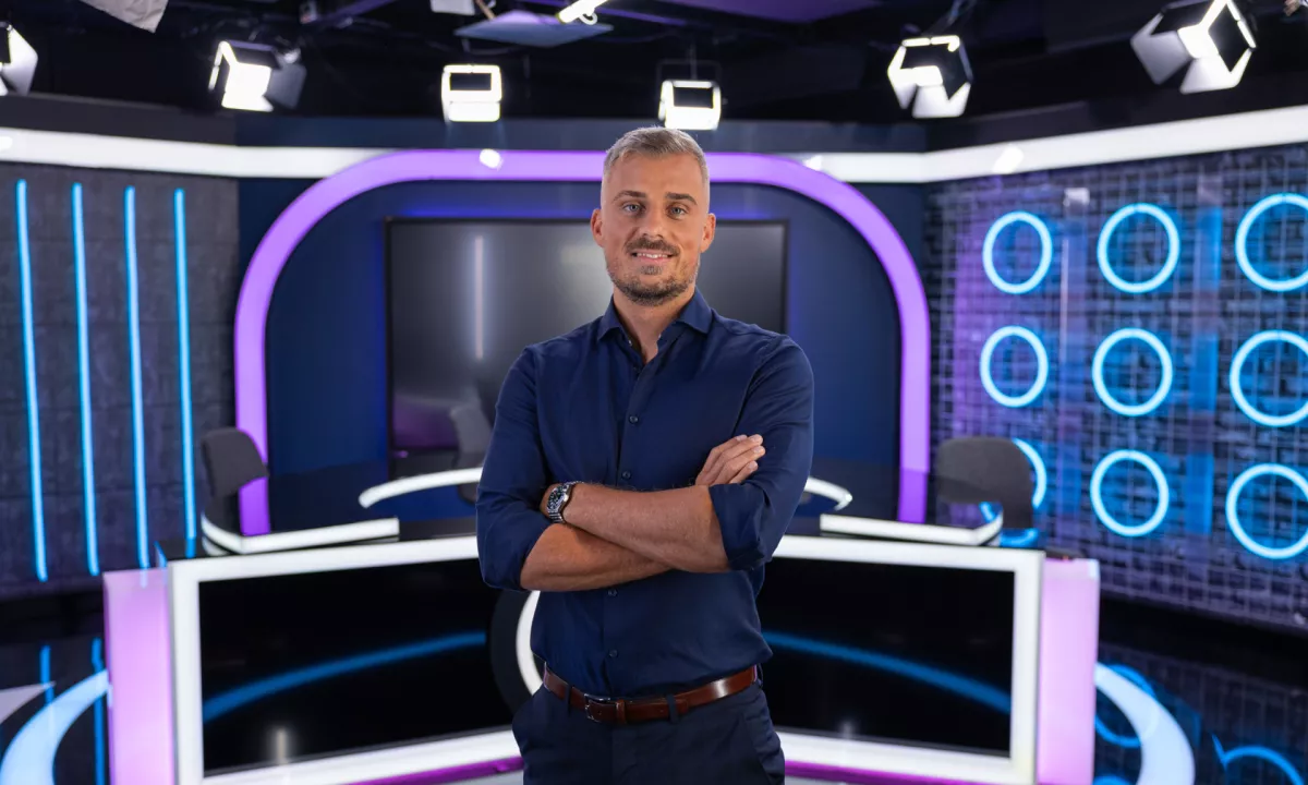 Denis Šme brez dlake na jeziku opozarja na temno plat tehnologije