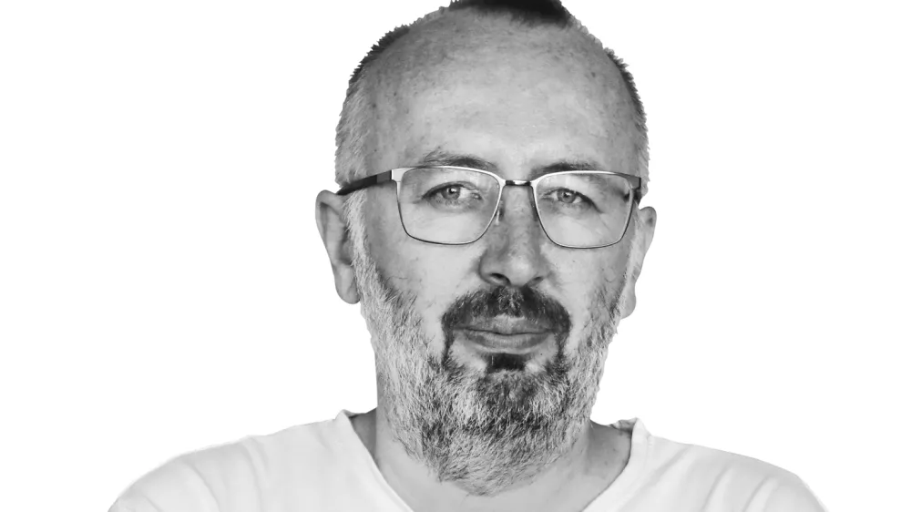 Miha Andol&scaron;ek - novinar Dnevnik, kolumnisti CB 2