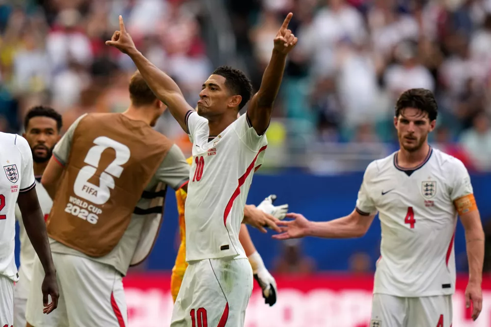 England's Jude Bellingham (10) celebrates after scoring his side's sixth goal during the World Cup third-place playoff soccer match between France and England in Miami Gardens, Fla., Saturday, July 18, 2026. (AP Photo/Lynne Sladky)