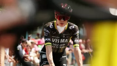 Cycling - Tour de France - Stage 15 - Champagnole to Plateau de Solaison - Champagnole, France - July 19, 2026 Team Visma | Lease a Bike's Jonas Vingegaard before the start of stage 15 REUTERS/Gonzalo Fuentes