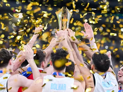 Ljubljana, Arena Stozice.Slovenska kosarkarska reprezentanca mlajsih clanov se bo v finalu evropskega prvenstva do 20 let pomerila z zmagovalcem dvoboja med Srbijo in Spanijo 