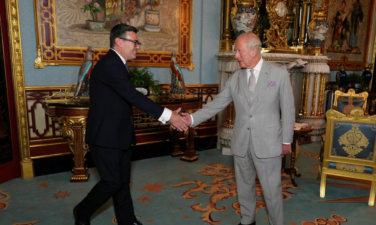 Burnham je novi premier, Starmer odšel z nasmehom