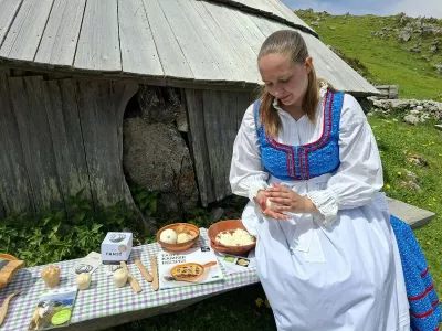 Mlada ambasadorka, ki oživlja skoraj pozabljeno dedi&scaron;čino