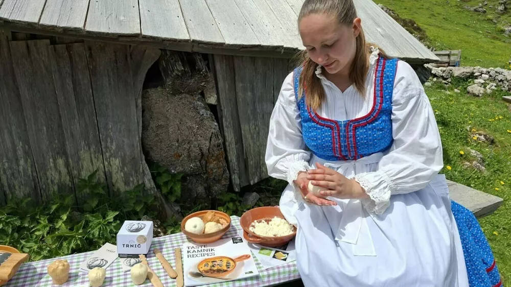 Mlada ambasadorka, ki oživlja skoraj pozabljeno dedi&scaron;čino