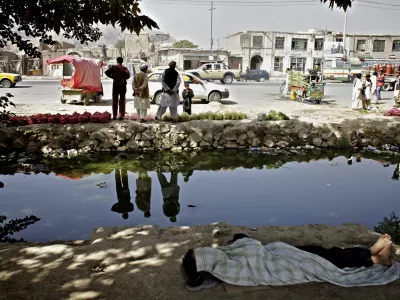 Odvisniki na ulicah Kabul-a (Afghanistan)- Afganistan 2010 - Kabul - narkomanija - heroinski odvisniki - //FOTO: Jaka AdamičOPOMBA: ZA OBJAVO V PRILOGI &ndash; DNEVNIKOV OBJEKTIV - REPORTAŽA