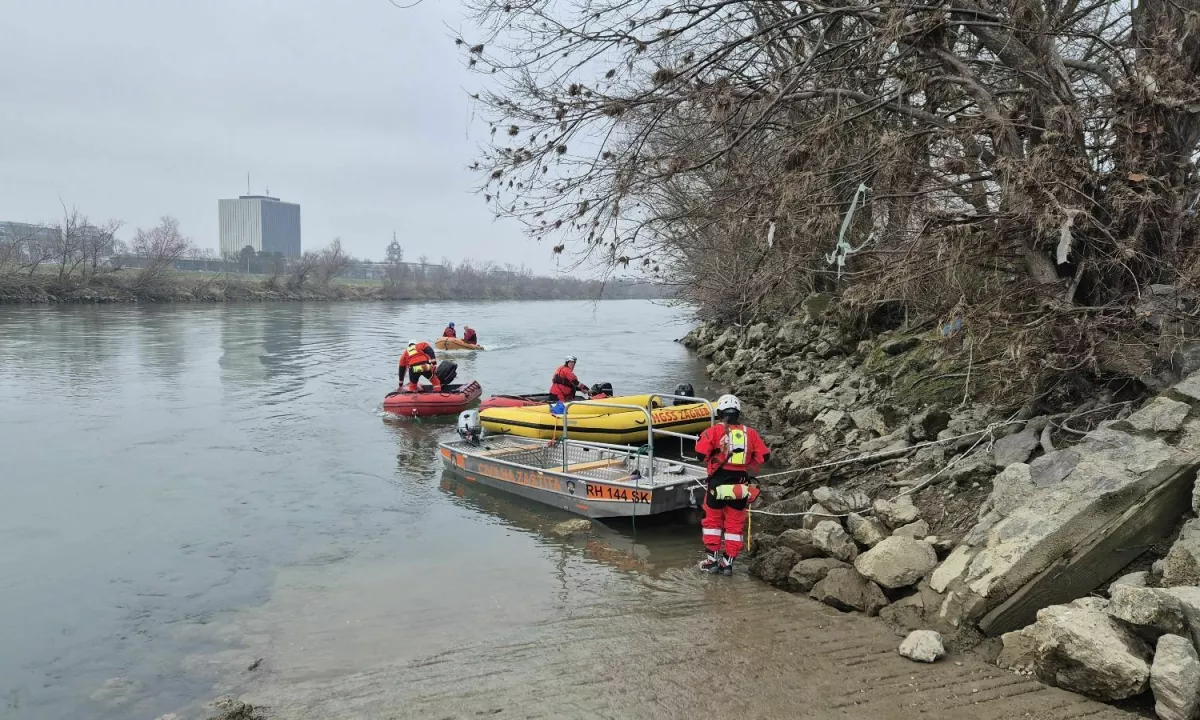 Nevarna Sava terjala novo tragedijo? Iskanje treh tujcev se nadaljuje