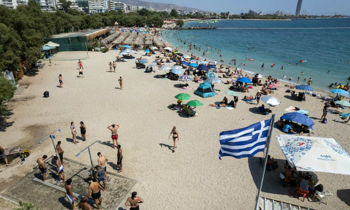 Ekstremne temperature: v Grčiji vročinski val s temperaturami do 43 stopinj Celzija