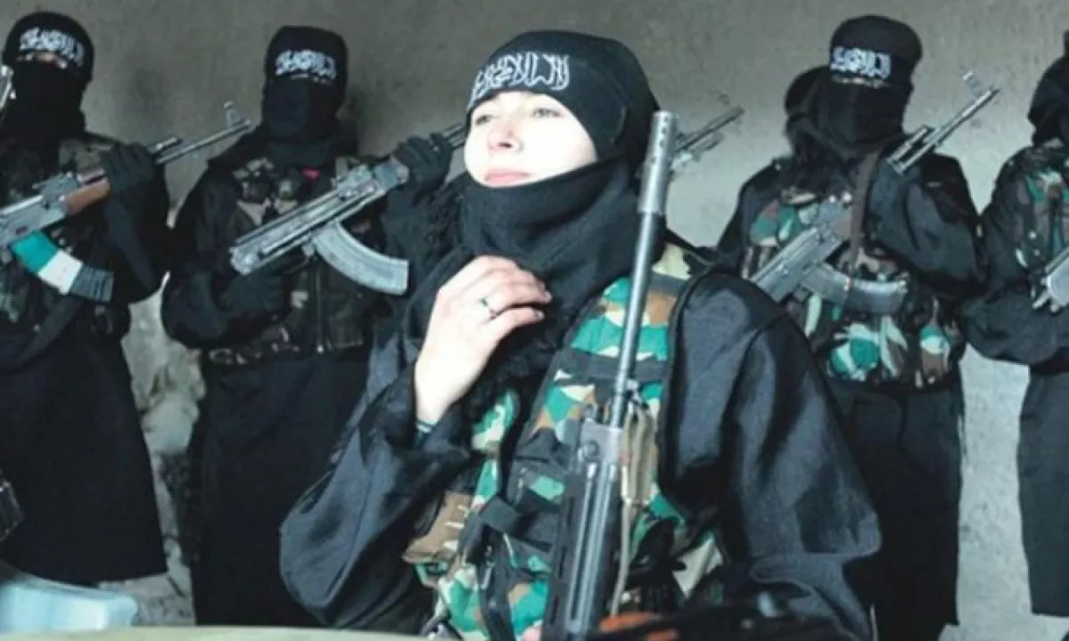 Dekle iz Islamske države: 15-letnica z Dunaja odšla v Sirijo, mati jo išče že sedem let