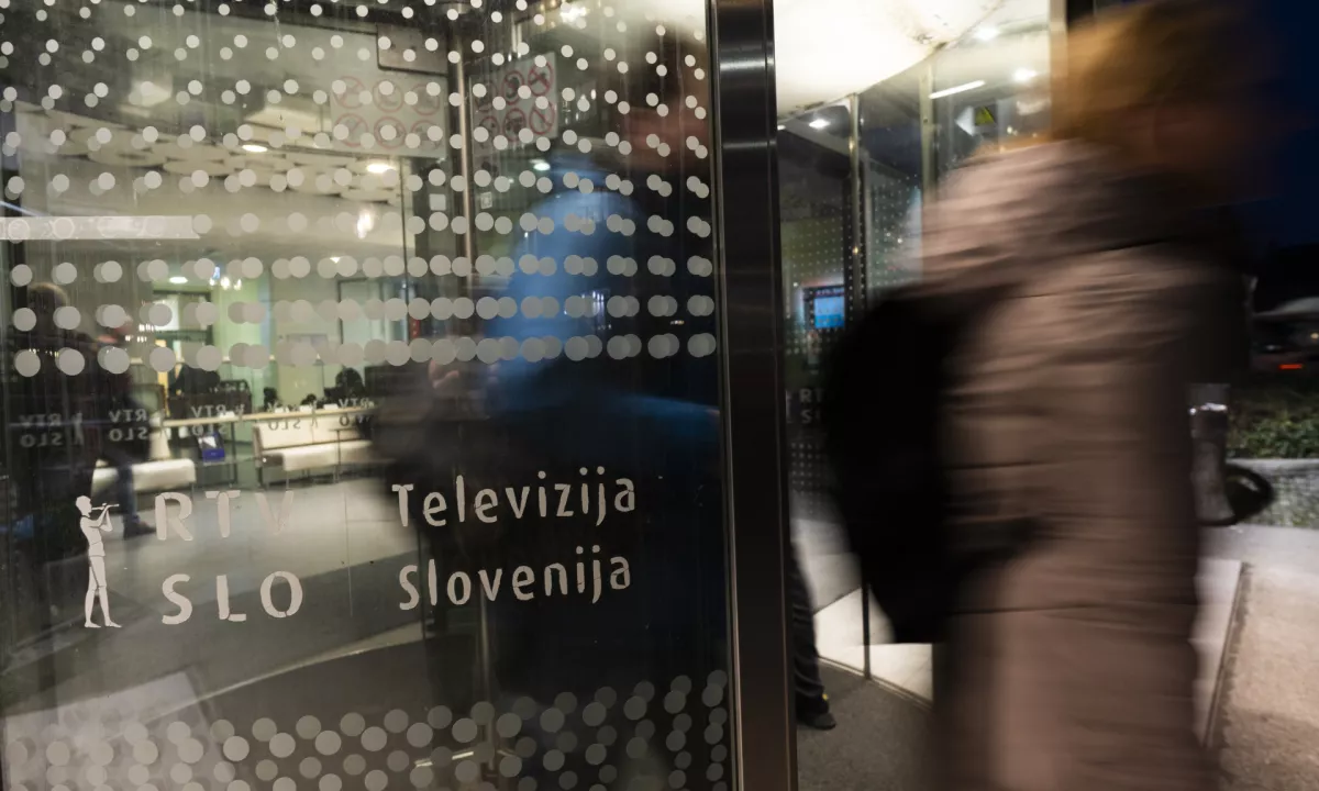 Uprava za preživetje predlaga tudi zvišanje RTV-prispevka