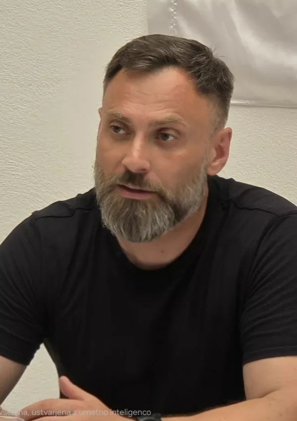 ukrajinski otroci letovanje Strunjan, narednik Oleg Babenko / Foto: Katja Gle&scaron;čič 