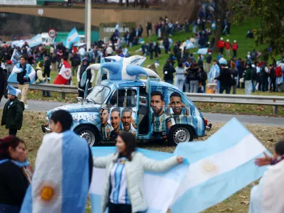Soccer Football - FIFA World Cup 2026 - Argentina players arrive in Buenos Aires after the final - Buenos Aires, Argentina - July 20, 2026 Argentina fans gather in Buenos Aires to welcome the team home after Argentina lost the World Cup final against Spain REUTERS/Matias Baglietto / Foto: Matias Baglietto
