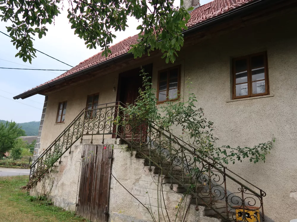Vas Črni Potok pri Kočevju, hi&scaron;a nekdanjih nem&scaron;kih Kočevarjev / Foto: Nata&scaron;a Bucik Ozebek