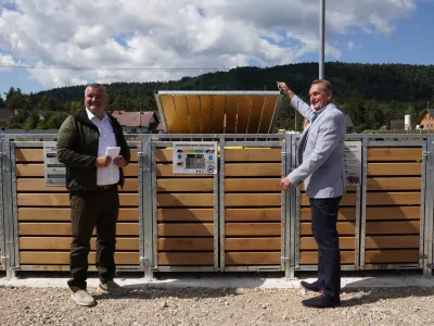 Gregor Danev in medvedovarnih smetnjakov na Rakitni povedal direktor ZGS Gregor Danev.Foto: ZGS