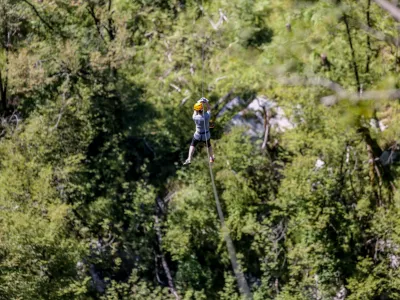 - Bovec Zipline - kanjon Učja med pobočjema Kanina in Stola - adrenalinski park- 14.08.2016 - Posočje - Poletni Dnevnik - počitni&scaron;ka reportaža - poletno dopustovanje - turizem -     //FOTO: Bojan Velikonja