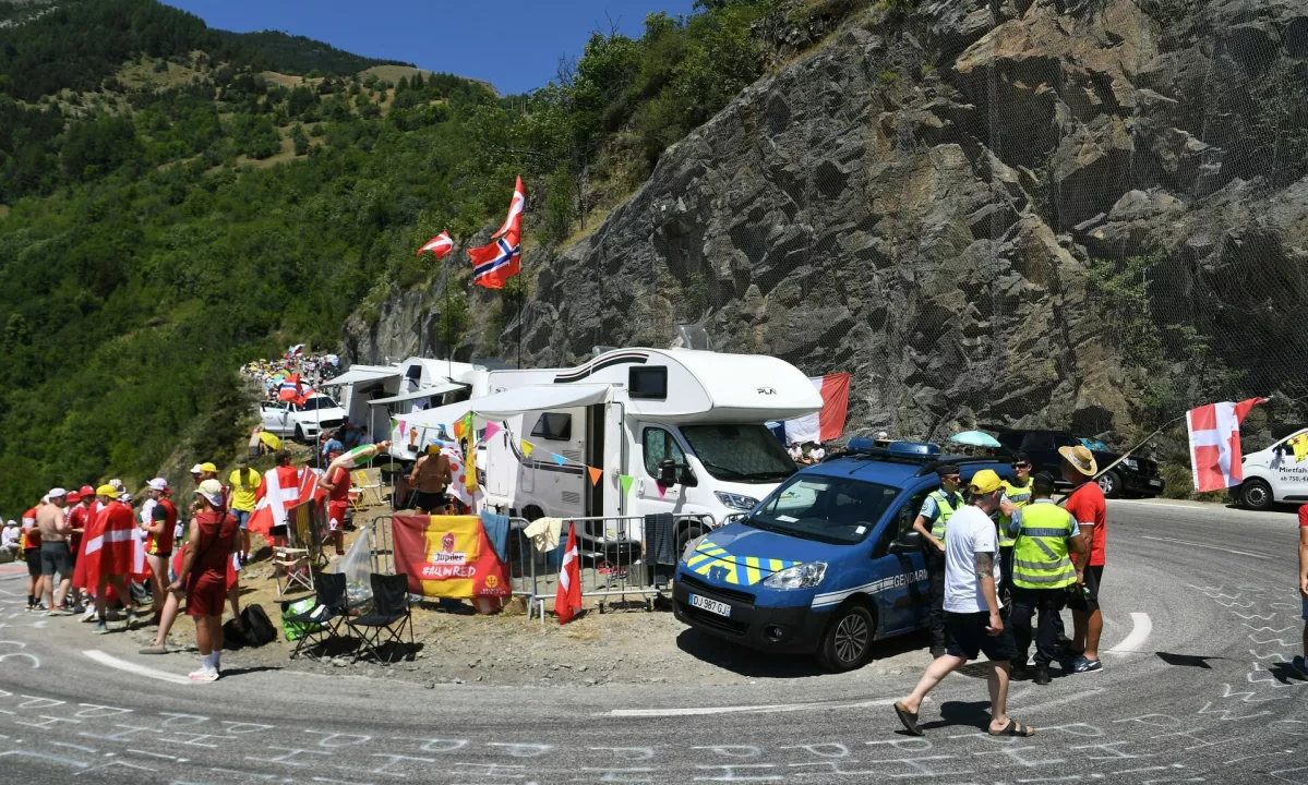 Reportaža iz dirke po Franciji: vse poti vodijo na Alpe d'Huez