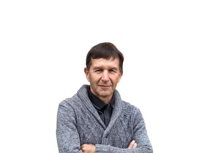 samo za ONLINE, Bogdan Bi&scaron;čak, politični analitik, biv&scaron;i politik strank LDS in Zares.//FOTO: Bojan Velikonja