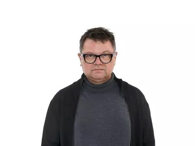 Miha &Scaron;tamcarZA ONLINE - Redakcija Dnevnik 2024 - portreti za komentarje in kolumne - kolumnisti - komentatorji &ndash; novinarji - portret //FOTO: Luka Cjuha