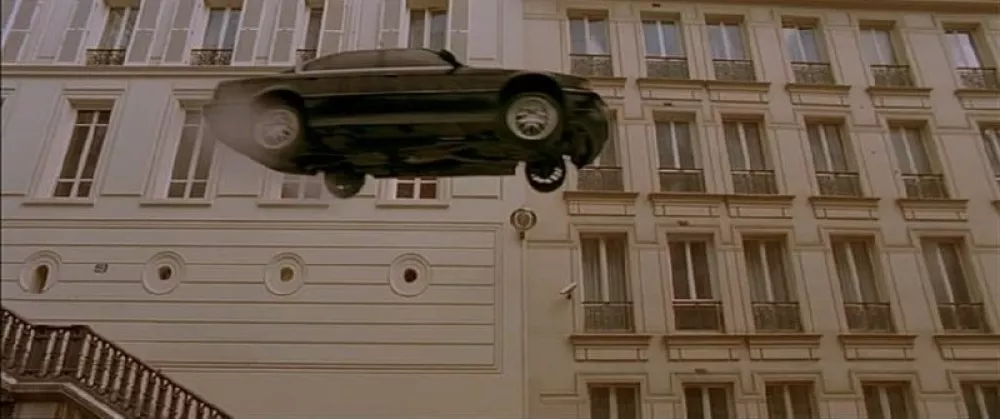 BMW serije 7 v filmu Prena&scaron;alec (The Transporter). / Foto: Imcdb
