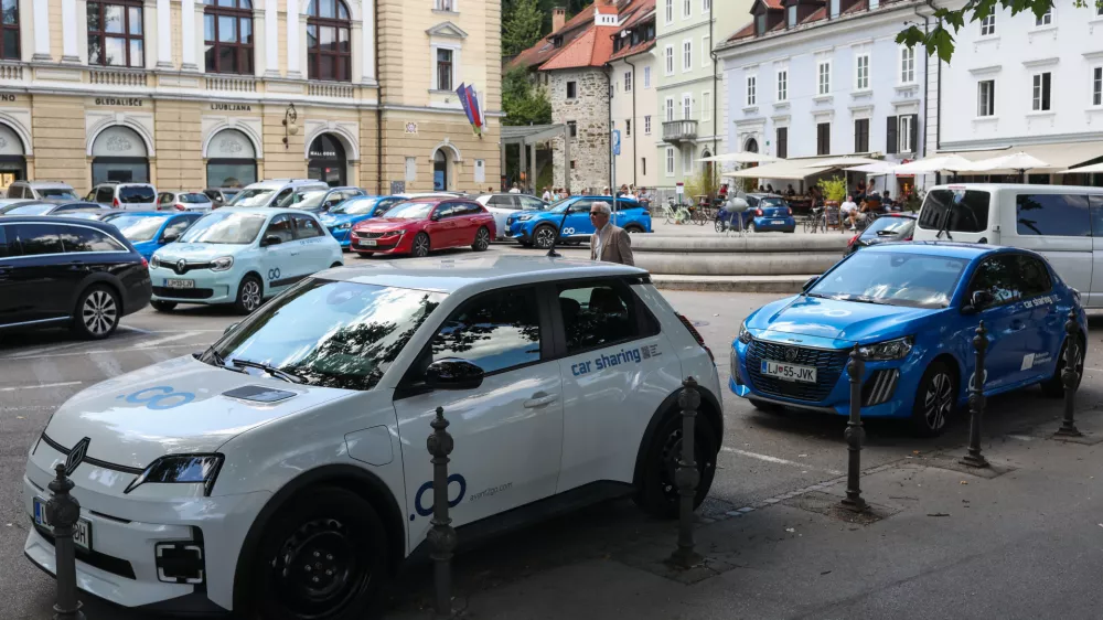 - 24.07.2026. - Parkiri&scaron;če podjetja Avantgo na Krekovem trgu v Ljubljani.//FOTO: Bojan Velikonja