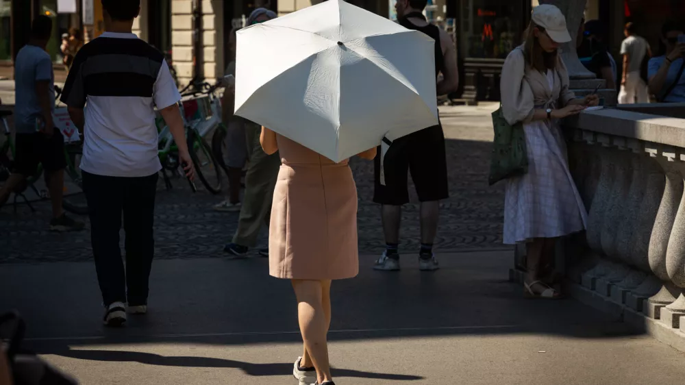 Ljubljana.Turisti v Ljubljani, vrocinski val.