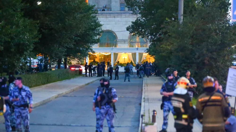 Police block an area near a deadly ​explosion at ​a ​restaurant in Moscow, Saturday, Aug. 1, 2026. (Sergei Vedyashkin/Moscow News Agency via AP)