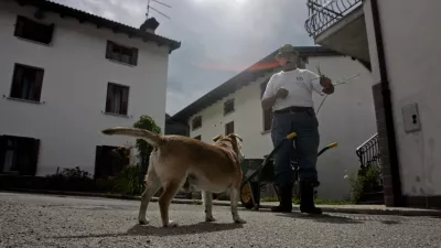 Osojane (Oseacco), - REZIJA 2010 - alpska dolina v severovzhodnem delu Furlanije-Julijske krajine.v severovzhodni Italiji, meji na slovenski občini Kobarid in Bovec, sicer pa &scaron;e na italijanske občine Bene&scaron;ke Slovenije//FOTO: Bojan Velikonja