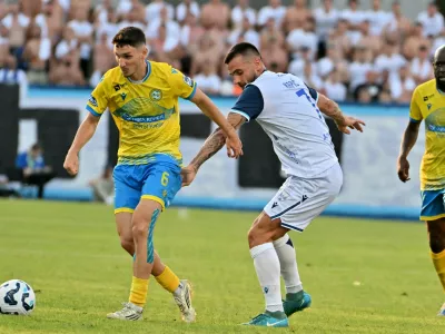 Koper, Fran Tomek, nogomet