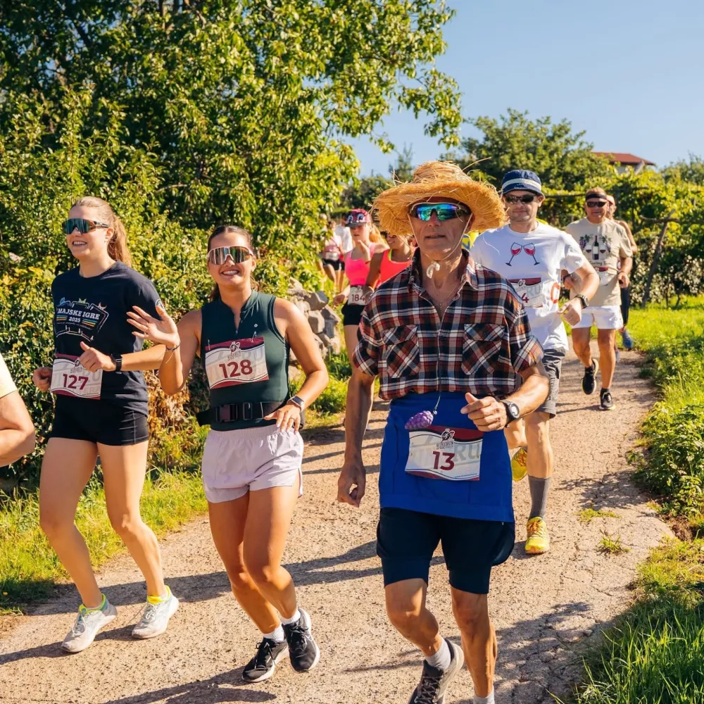 V soboto, 15. avgusta, bodo obiskovalci lahko sodelovali na priljubljenem WineRun Teran. Foto: Marko Pleterski