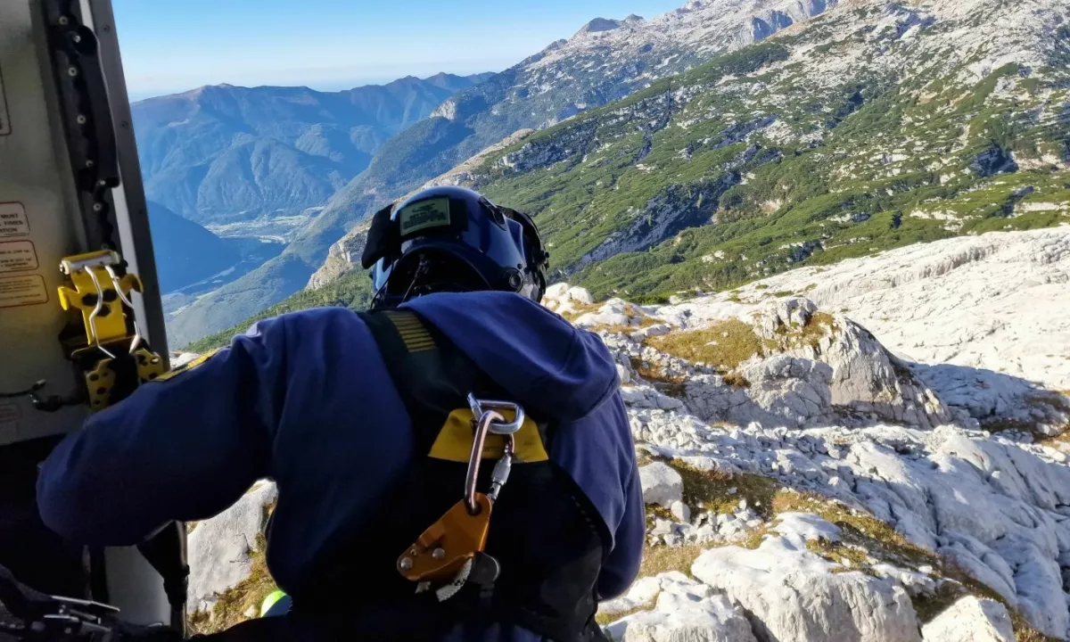 Na Mali Mojstrovki planince reševali pred dežjem in točo