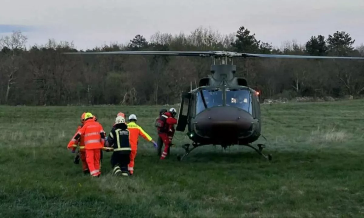 Vročinski val polni ljubljansko urgenco: Samo včeraj trije pristanki helikopterja, letos že več kot 420