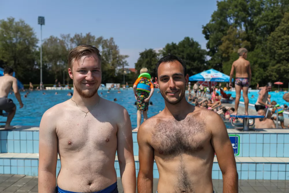 - Bazen Kodeljevo,- kopanje- 06.08.2026. Zaradi visokih temperatur in vročinskega vala je MOL od torka, 4. avgusta 2026, odredil brezplačen vstop na vsa mestna kopali&scaron;ča JZ &Scaron;port Ljubljana.- Vročinski val Ljubljana.//FOTO: Bojan Velikonja 