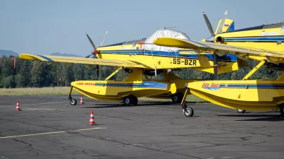 Brnik, Letalisce Jozeta Pucnika Ljubljana.Izjava za medije Uprave RS za zascito in resevanje o pozarni ogrozenosti naravnega okolja.Letalo air tractor.