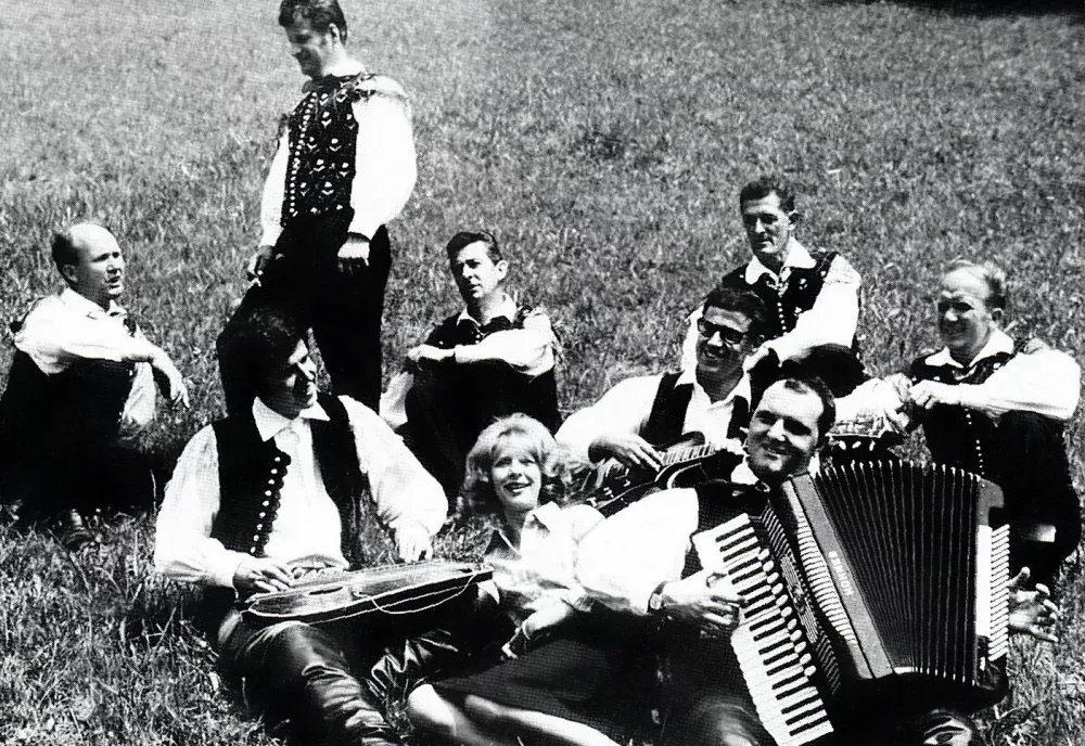 Miha Dovžan s skupino in Gorenjci / Foto: Arhiv