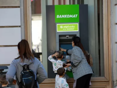 28.10.2025 -OTP banka, bankomatFoto: Tomaž Skale