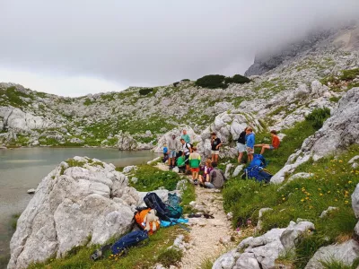 Vročinski val je dosegelj gore, zaradi pomanjkanja vode zaskrbljeni tudi v kočah