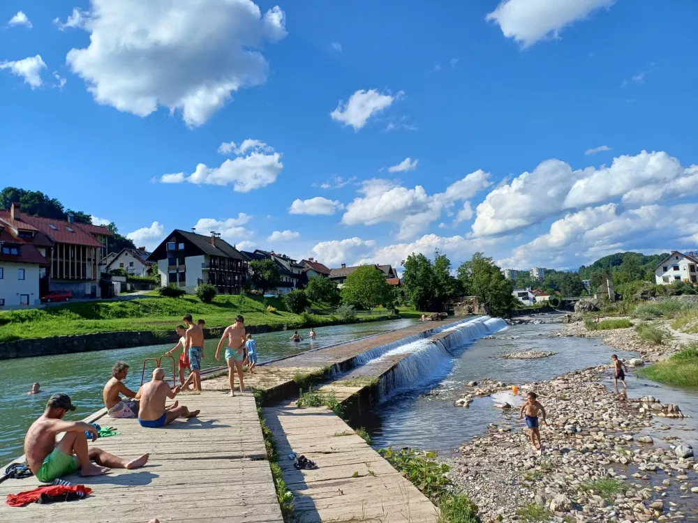 Ob za&scaron;čitnih ukrepih tudi ureditev kopali&scaron;ča