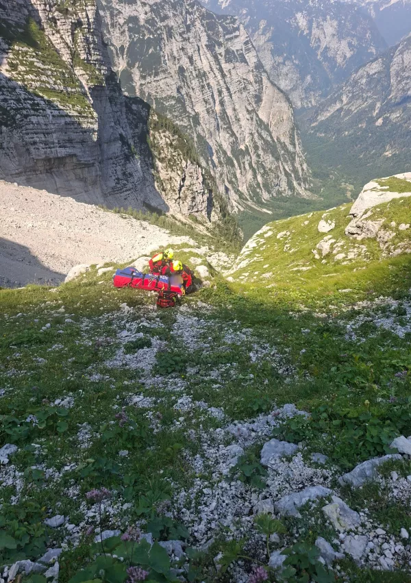 Gorska re&scaron;evalna zveza Slovenije, gore, hribi, re&scaron;evanje, gorski re&scaron;evalci, intervencija / Foto: Grzs
