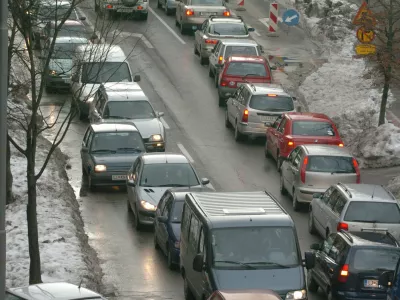 prometni zastoj - Reslejeva ulica, Ljubljana, kolona vozil, sredi&scaron;če mesta zaprto za promet, avtomobili, avto, //FOTO: Bojan Velikonja OPOMBA: ZA OBJAVO V ČASOPISU DNEVNIK / Foto: Bojan Velikonja