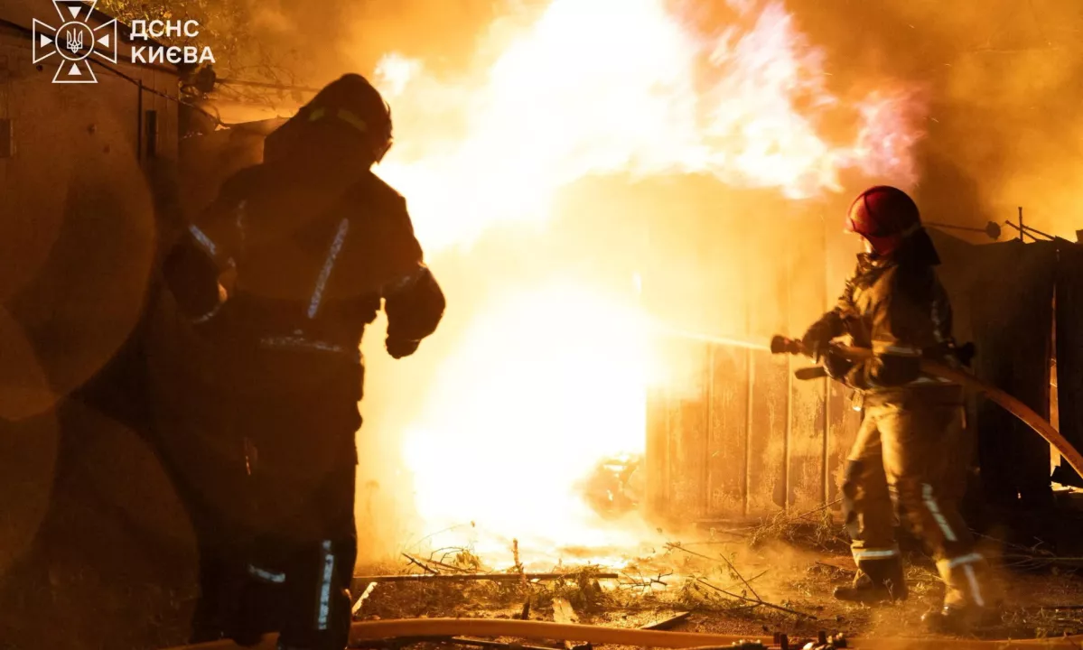 (VIDEO) V nočnih napadih na Kijev med tremi mrtvimi tudi otrok