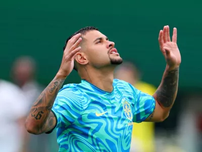 FILE PHOTO: Soccer Football - FIFA World Cup 2026 - Round of 16 - Brazil v Norway - New York New Jersey Stadium, East Rutherford, New Jersey, U.S. - July 5, 2026 Brazil's Bruno Guimaraes during the warm up before the match REUTERS/Mike Segar/File Photo